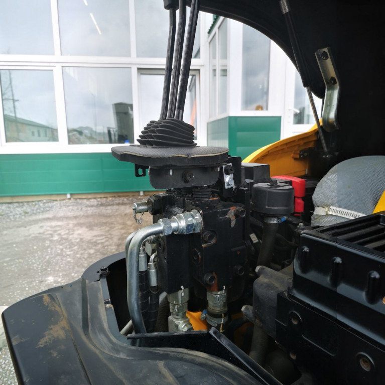 Вилочный погрузчик HYUNDAI 30D-9E БУ 2023г.